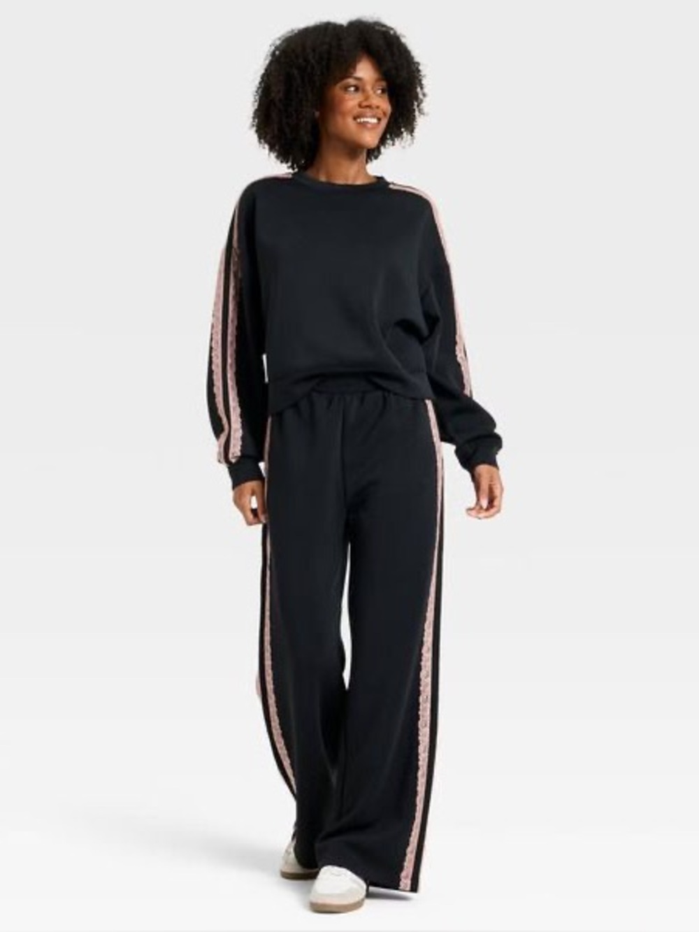 All in Motion Black Airy Sleek Lace-Trim Tracksuit Set – Size M (Like New)